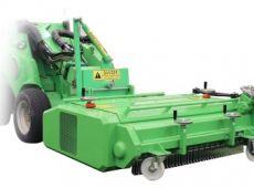 Avant attachment - Artificial turf attachment