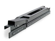 Avant attachment - Feeding table cleaning blade