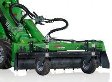 Avant attachment - Power rake