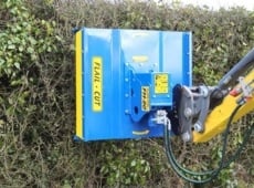Avant attachment - Slanetrac FH80 flail cutter