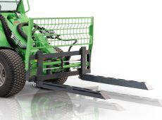 Avant attachment - Sleeves on pallet forks