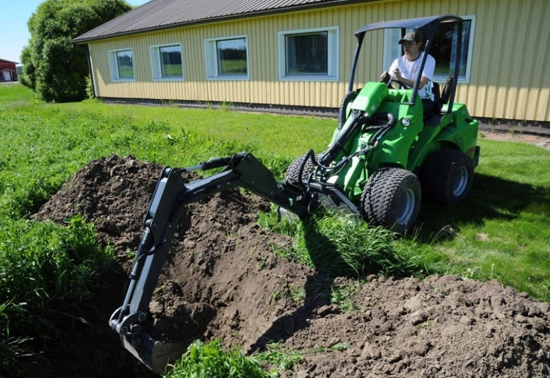 Backhoe 210 - 3