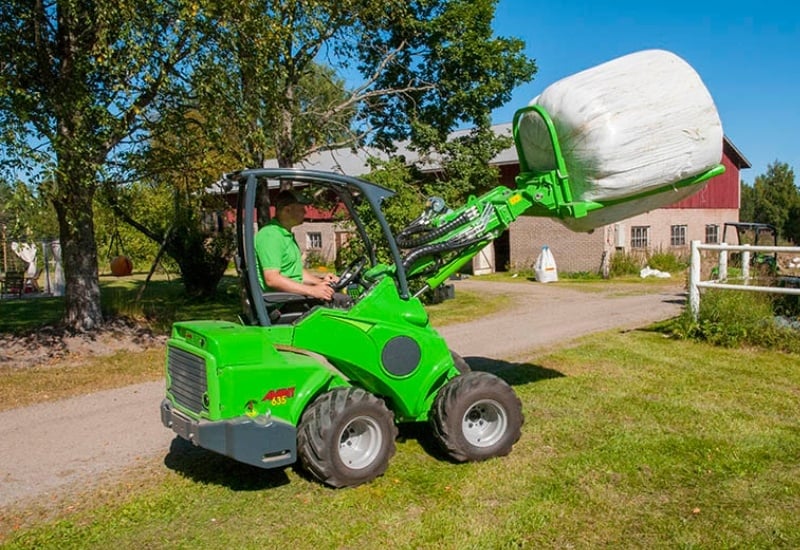 Bale Handler | Loader Attachment | Avant NZ