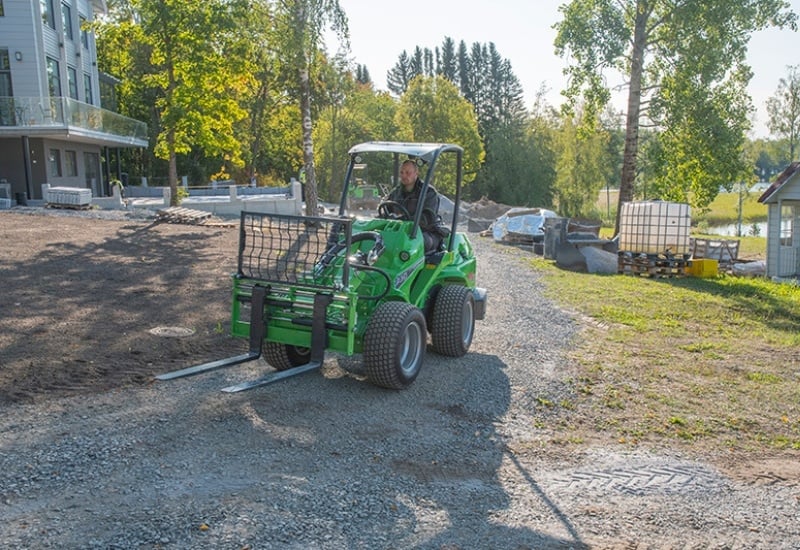 Pallet fork with side shift - 4