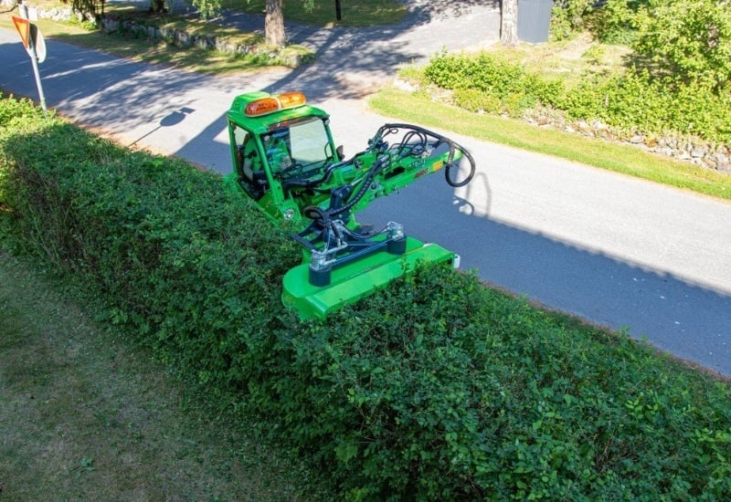 S30 rotary hedge cutter - 2