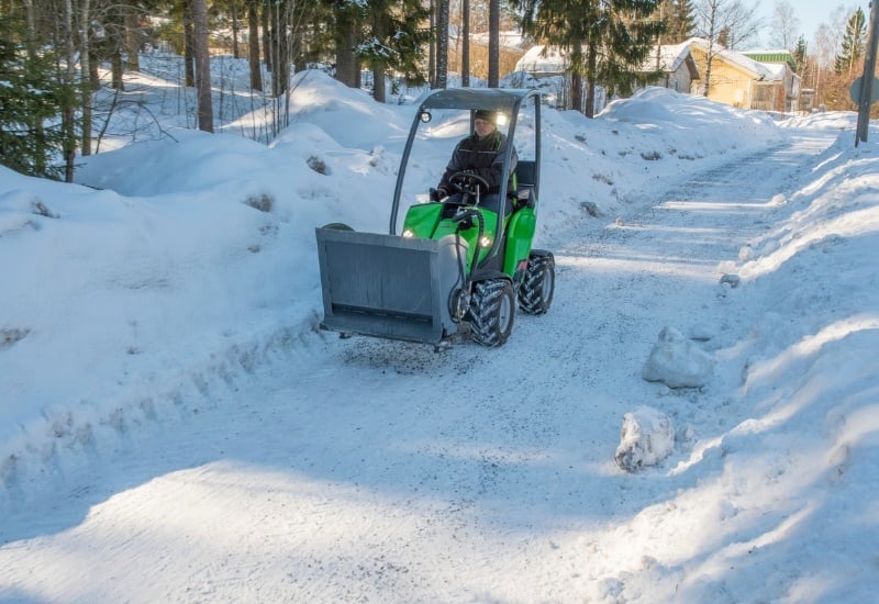 Sand/salt spreader - 2