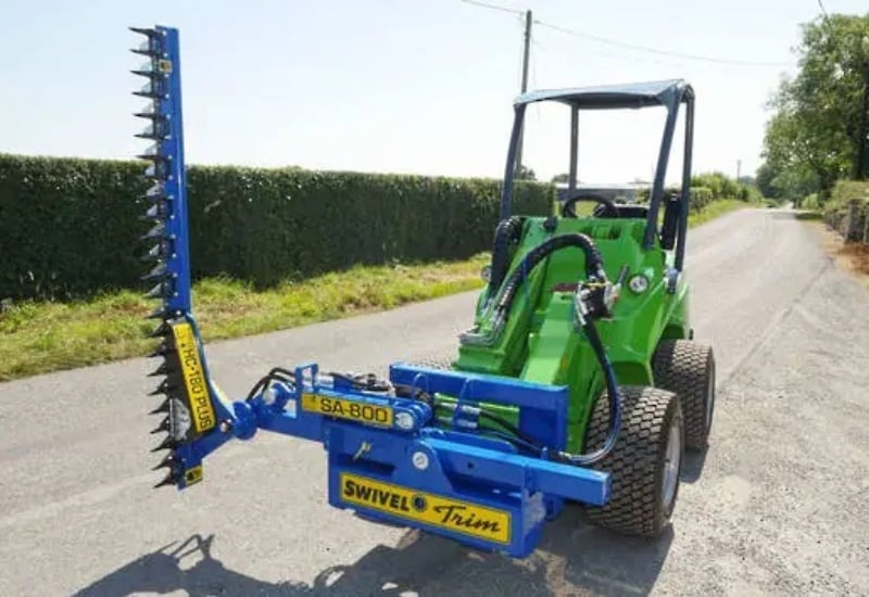 Slanetrac SA800 swivel trim hedge cutter - 1