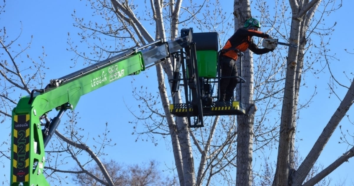 Spider lift operating on soft or sloped terrain.