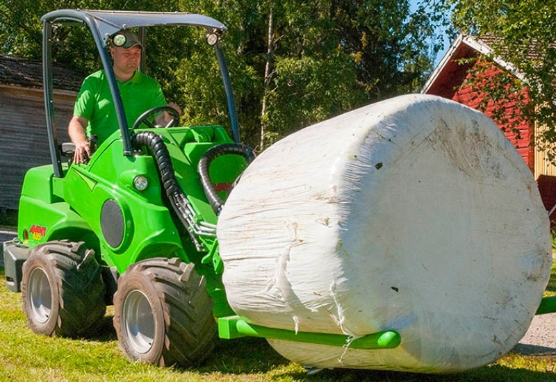 Bale Handler | Loader Attachment | Avant NZ